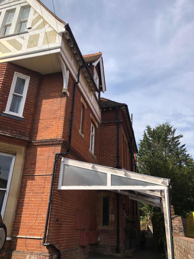 Canterbury Accommodations With Free Car Park Onsite And High Speed Wifi Экстерьер фото