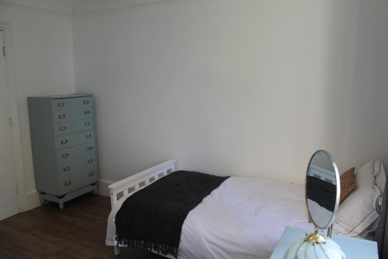 Canterbury Accommodations With Free Car Park Onsite And High Speed Wifi Экстерьер фото