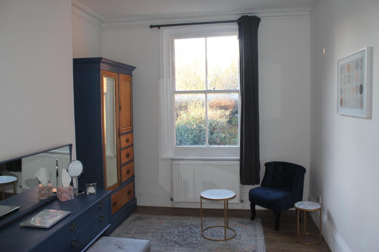 Canterbury Accommodations With Free Car Park Onsite And High Speed Wifi Экстерьер фото