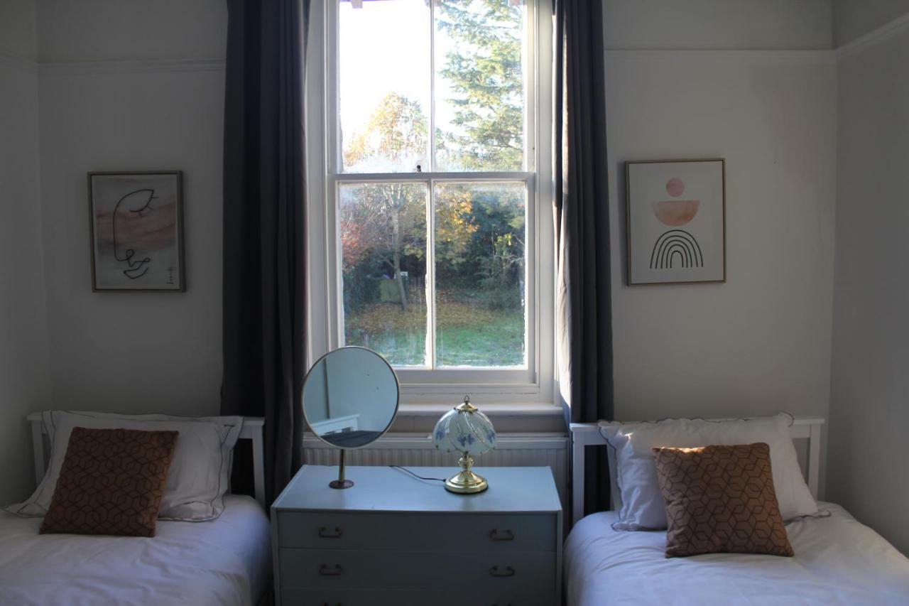 Canterbury Accommodations With Free Car Park Onsite And High Speed Wifi Экстерьер фото