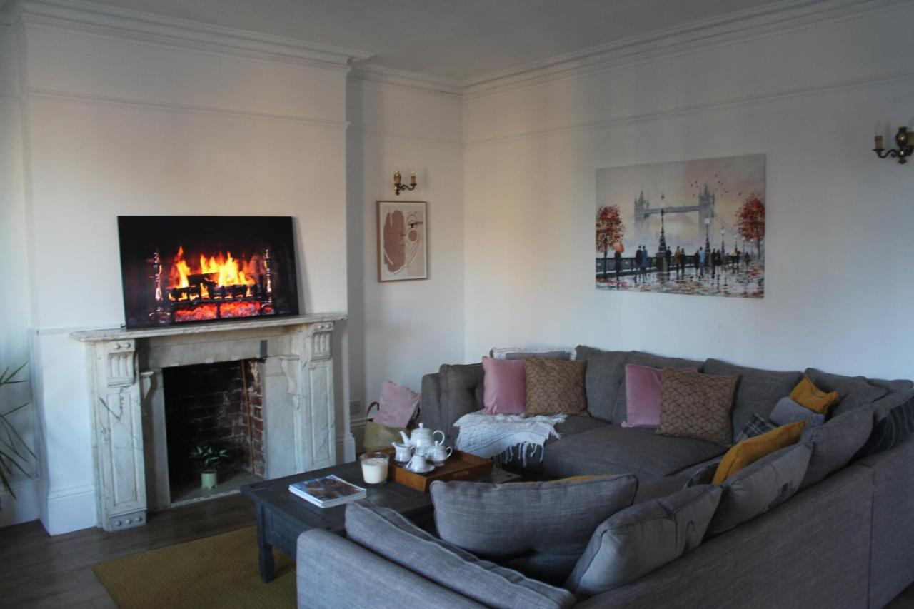 Canterbury Accommodations With Free Car Park Onsite And High Speed Wifi Экстерьер фото